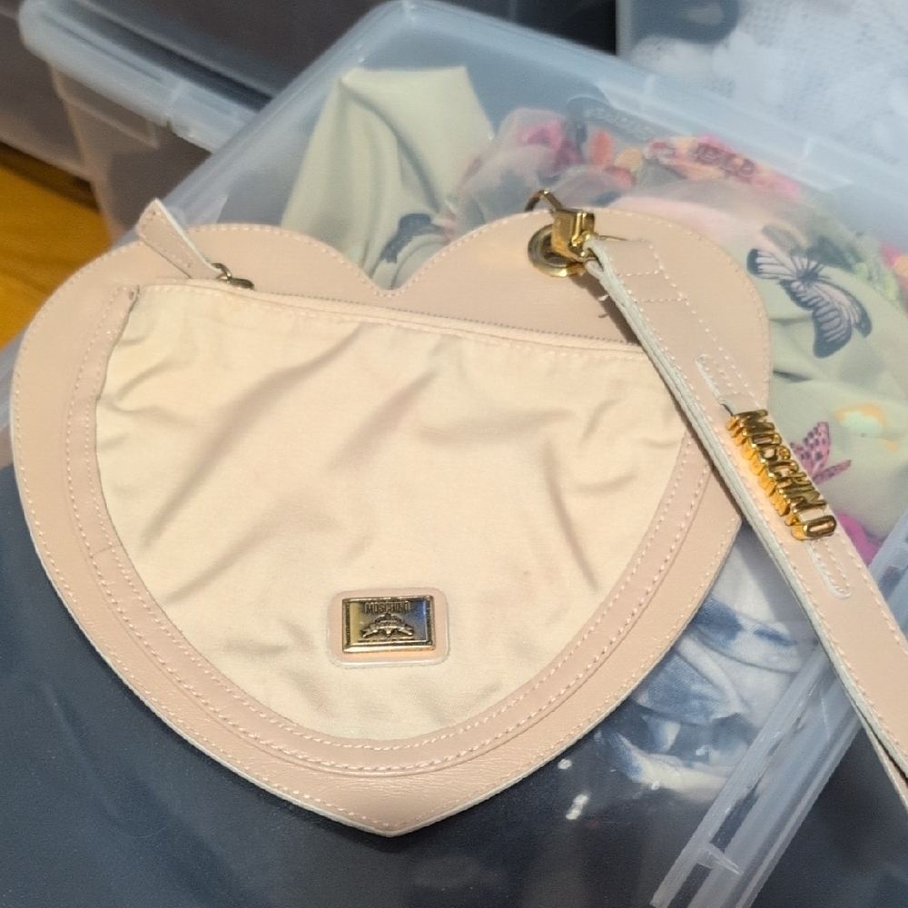 Moschino Cream and Gold Heart Wristlet